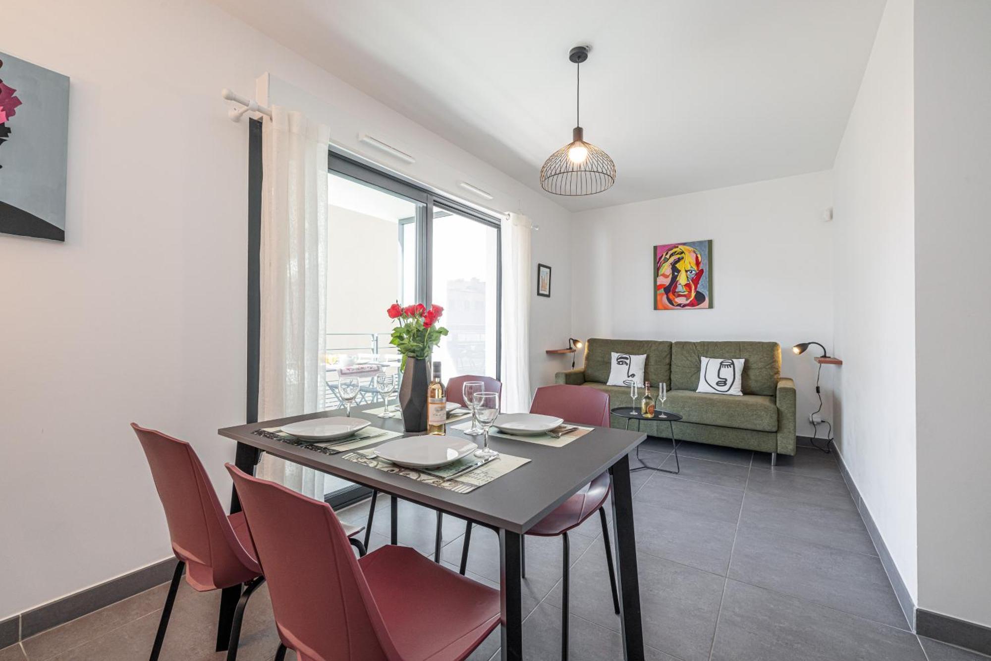 Queen Riviera : Climatisation, Parking, Terrasse 멍똥 외부 사진
