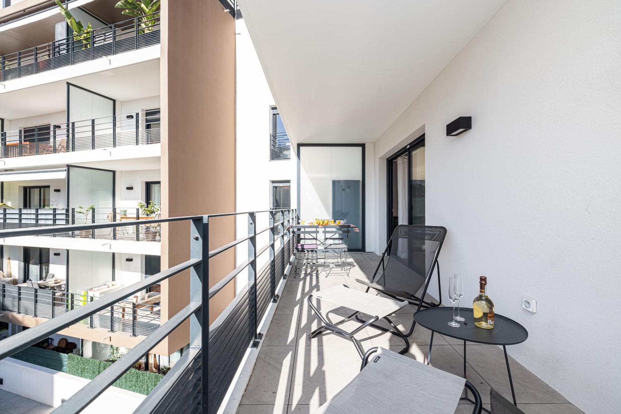 Queen Riviera : Climatisation, Parking, Terrasse 멍똥 외부 사진
