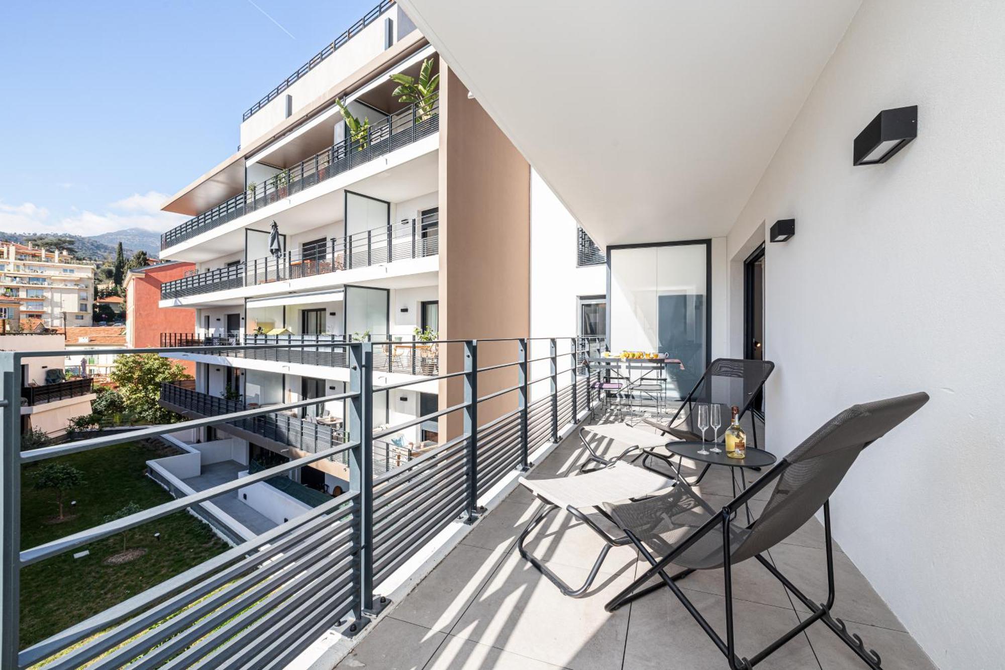 Queen Riviera : Climatisation, Parking, Terrasse 멍똥 외부 사진