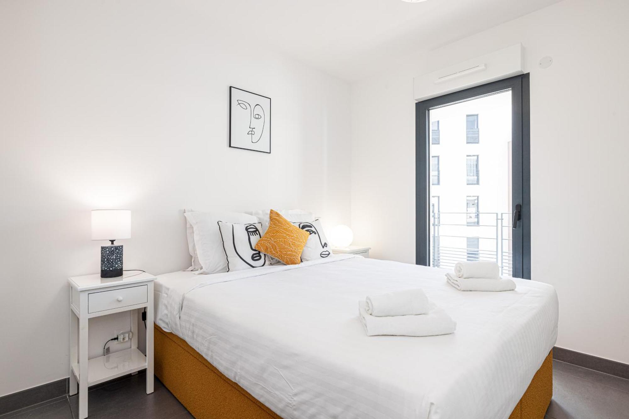 Queen Riviera : Climatisation, Parking, Terrasse 멍똥 외부 사진