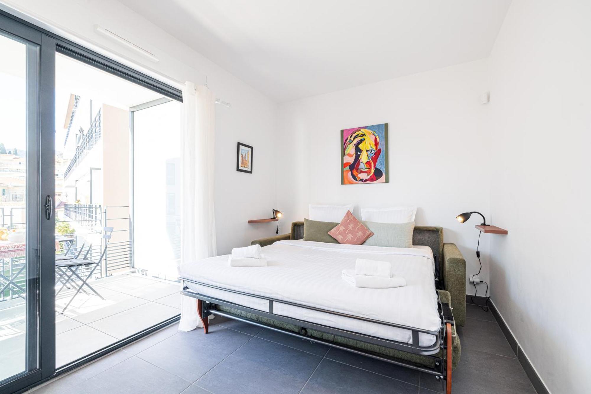Queen Riviera : Climatisation, Parking, Terrasse 멍똥 외부 사진