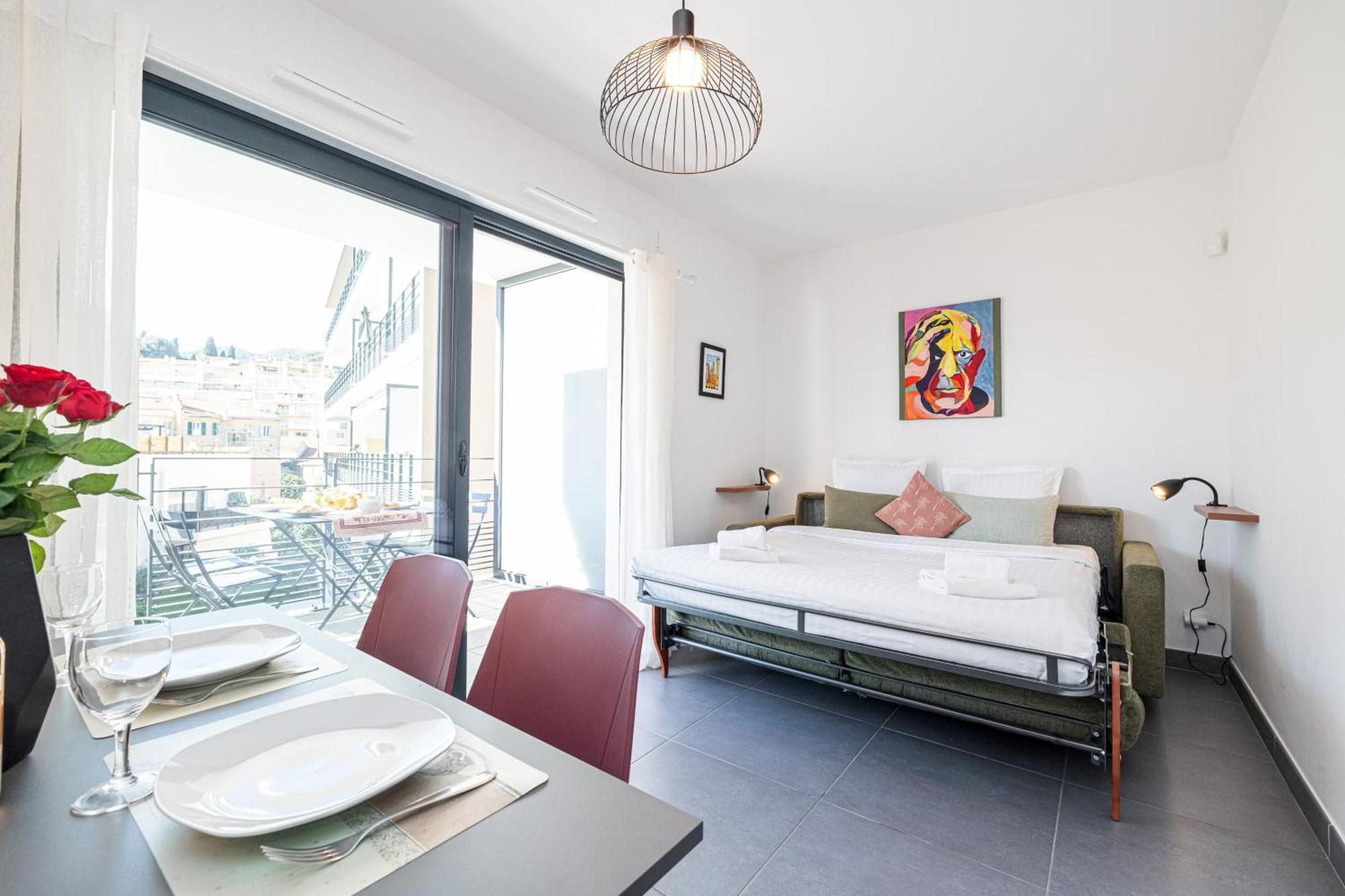Queen Riviera : Climatisation, Parking, Terrasse 멍똥 외부 사진