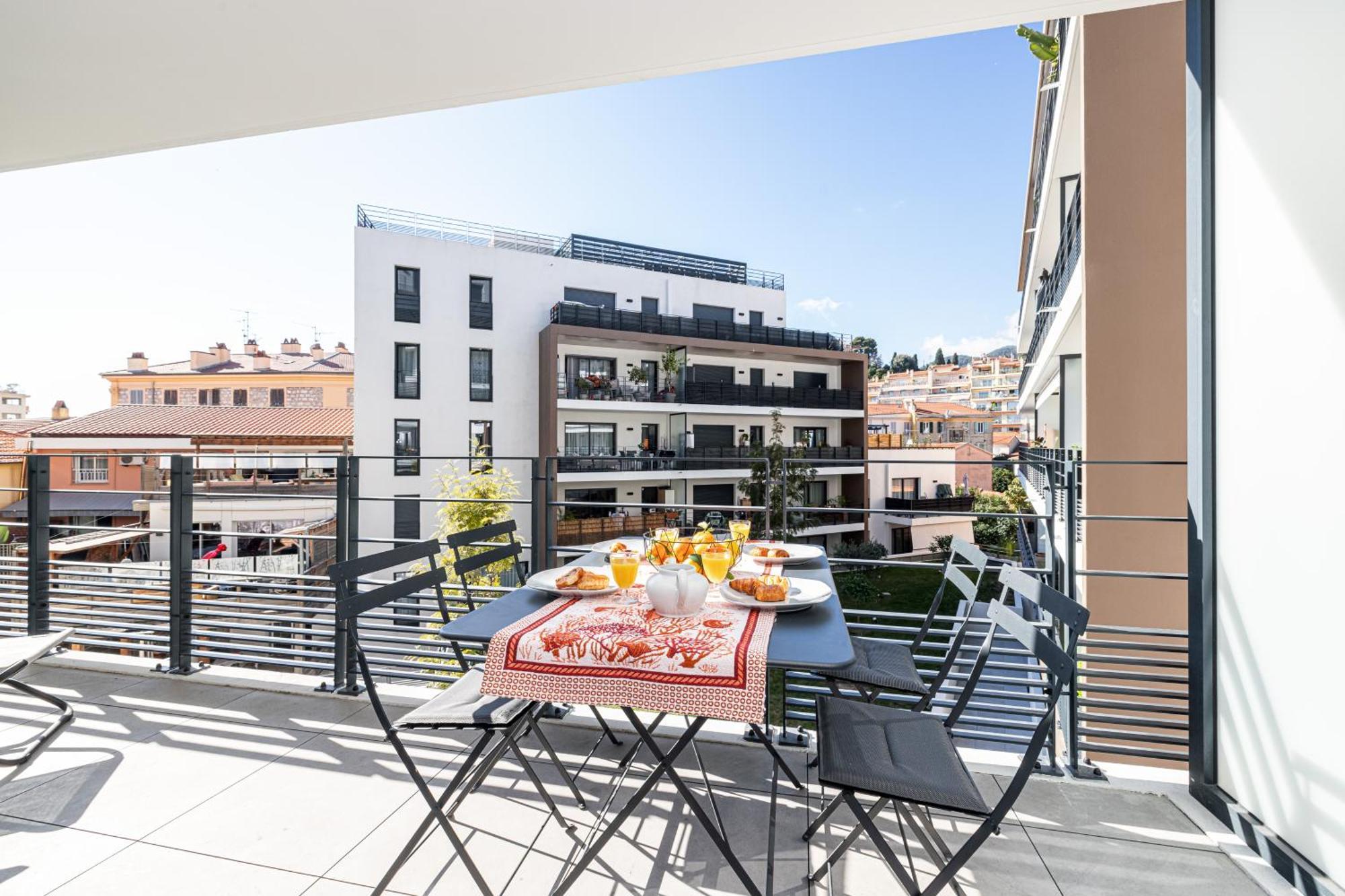 Queen Riviera : Climatisation, Parking, Terrasse 멍똥 외부 사진