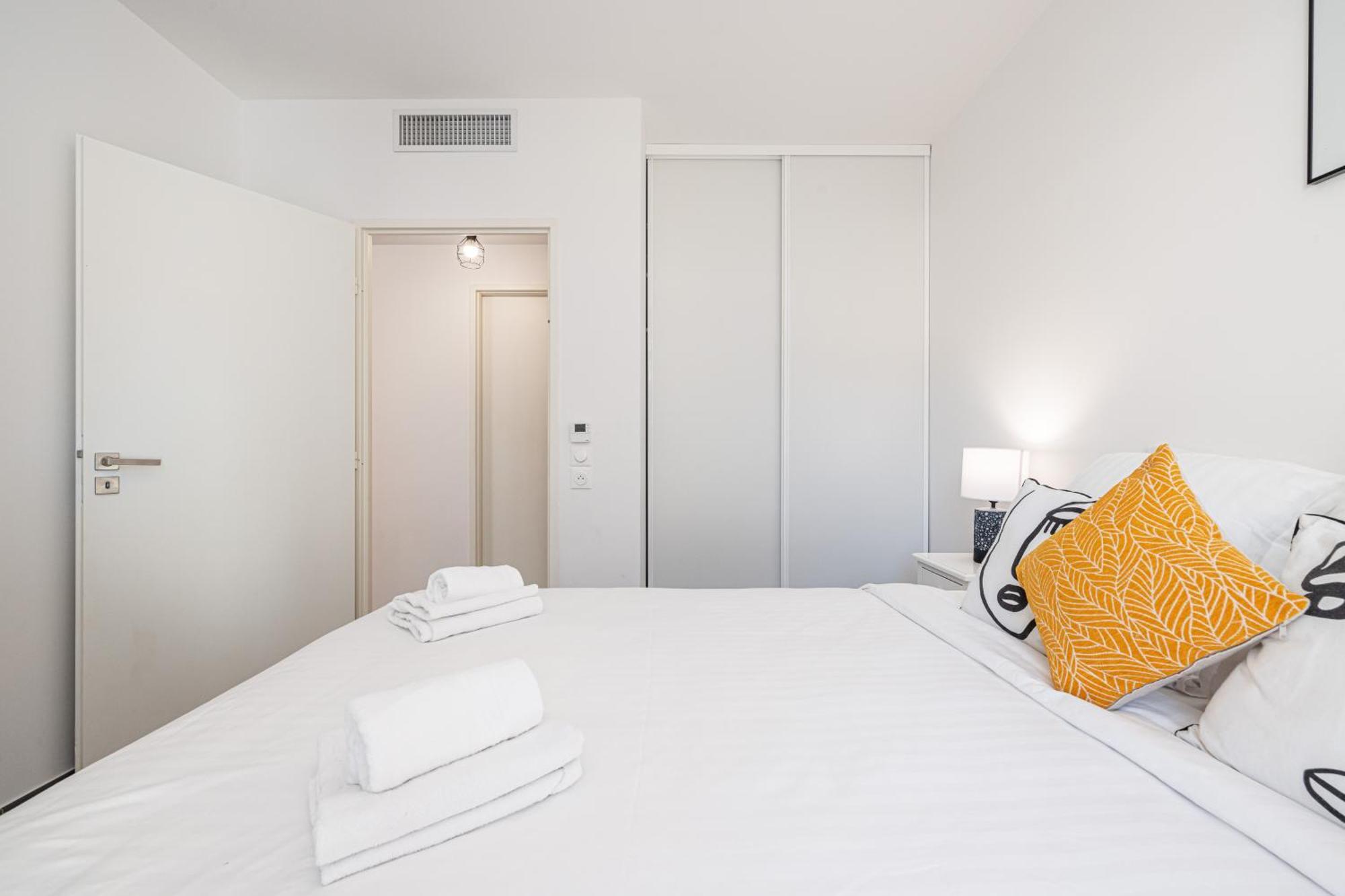 Queen Riviera : Climatisation, Parking, Terrasse 멍똥 외부 사진